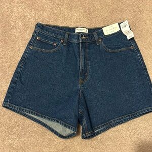 ABERCROMBIE AND FITCH NWT DAD JEAN SHORT